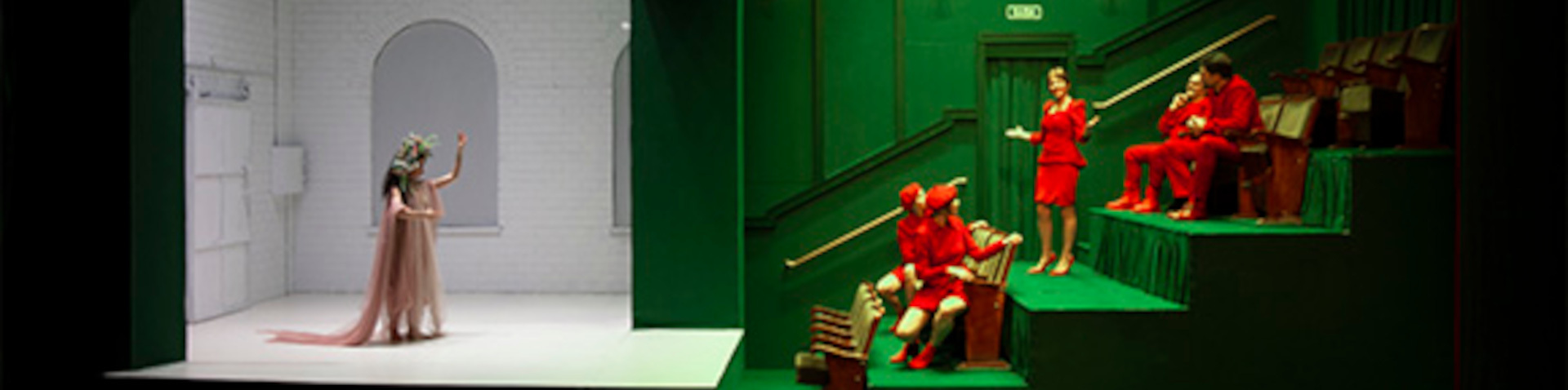 Banner A las ocho de la tarde, cuando mueren las madres